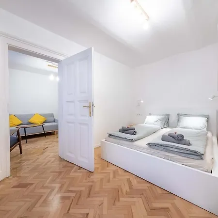 Hanna Lovely Two Bedrooms شقة بودابست