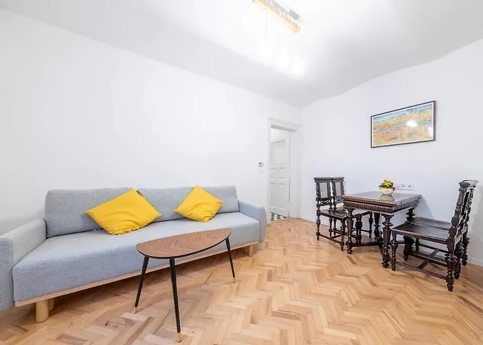 Hanna Lovely Two Bedrooms