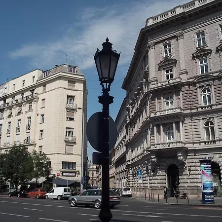 Hanna Lovely Two Bedrooms Apartman Budapest